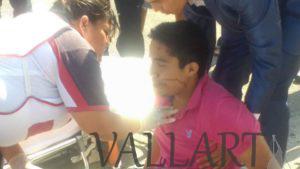 Viajaban 3 a bordo de una moto, terminaron con lesiones y fracturas