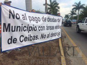 Vecinos del residencial Las Ceibas bloquean carretera en Bahía de Banderas 1 Vecinos del residencial Las Ceibas bloquean carretera en Bahía de Banderas