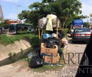 Contenedor de basura afecta a vecinos de la central camionera