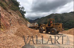 Continúa limpieza de la Estatal 544; sin fecha aún para reapertura