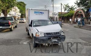 Colisionan dos camionetas; menor resulta lesionado 1 Colisionan dos camionetas; menor resulta lesionado