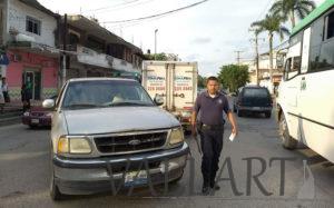 Colisionan dos camionetas; menor resulta lesionado 2 Colisionan dos camionetas; menor resulta lesionado