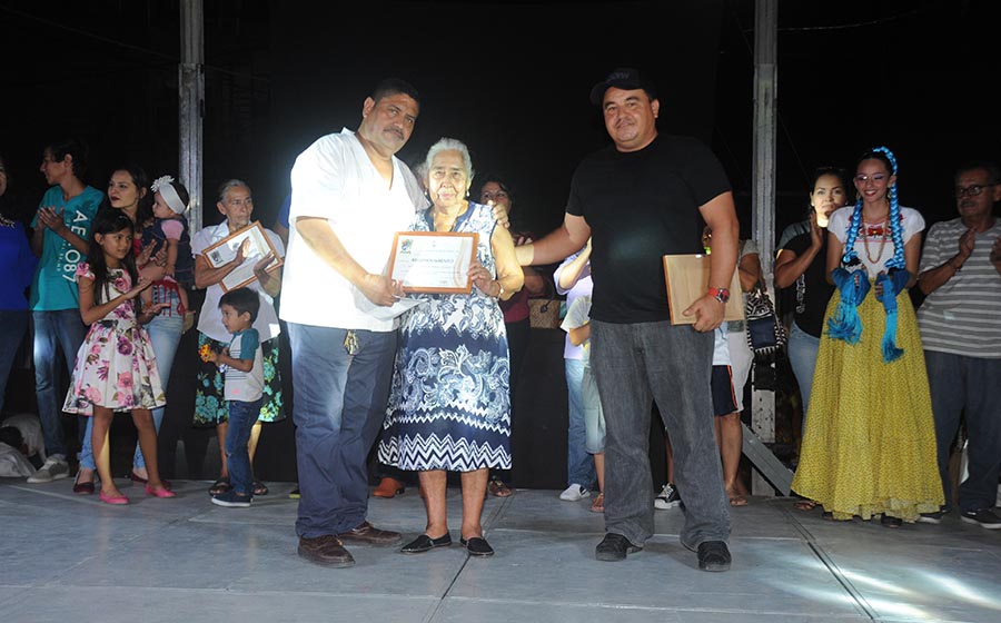 Homenajean a figuras emblemáticas del ‘Viejo Pitillal’