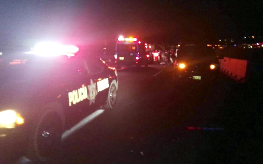 Peregrinos acuden a visitar a la virgen; se matan en accidente