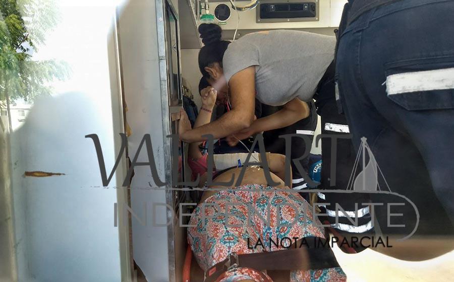 Se rompe un brazo y se corta una pierna al caer de un segundo piso