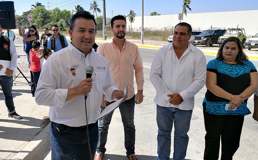 Con 6 meses de retraso, inauguran tercera etapa de la Avenida México