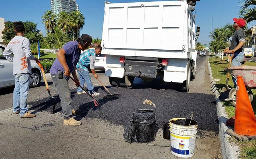 Realizan ‘bacheo emergente’ en la Medina Ascencio 2 Realizan ‘bacheo emergente’ en la Medina Ascencio
