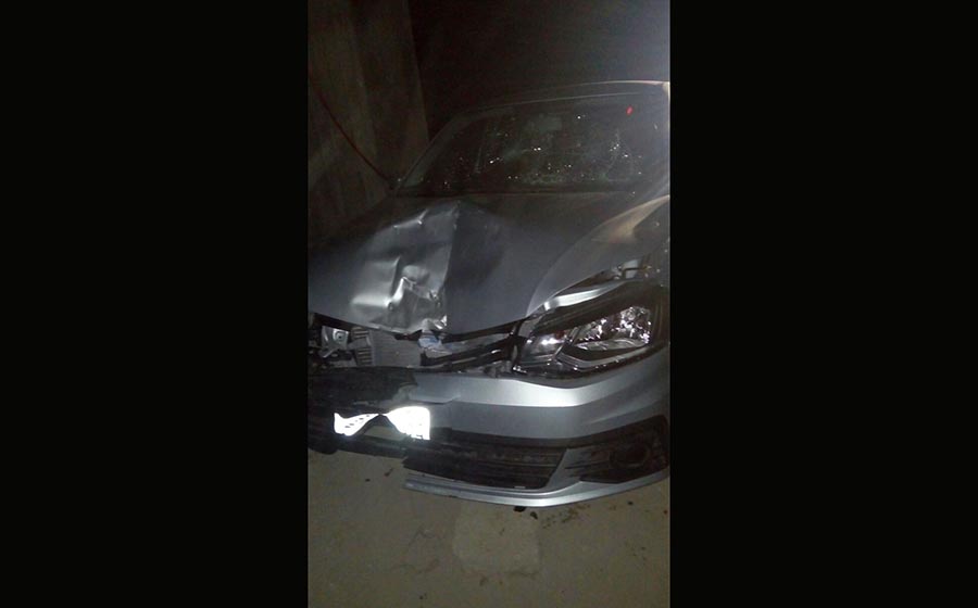 Escapa tras arrollar a un motociclista, pero es detenido minutos después