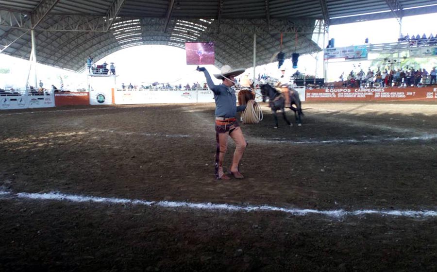 Se coronan Tres Potrillos en el Campeonato Internacional Charro