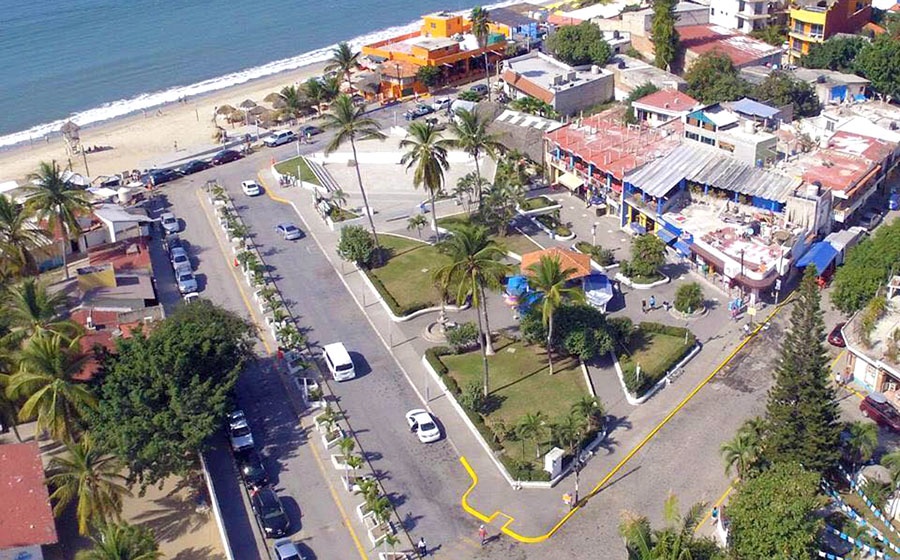 Reubican a comerciantes de la plaza de Bucerías en Bahía de Banderas