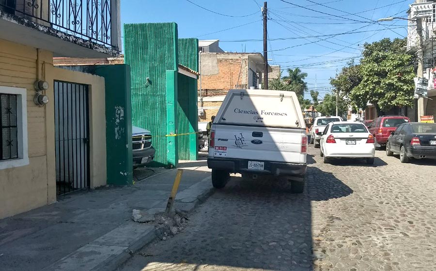 Atracan oficinas de la CFE en el Pitillal