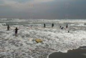 Fallecen tres personas ahogadas en Tomatlán; aún no encuentran uno de los cuerpos