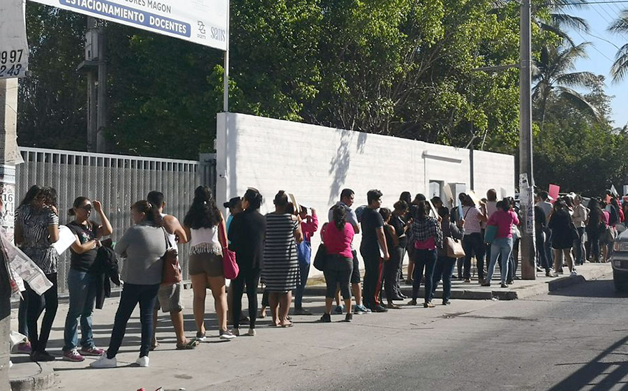 Inscripciones ‘desquician’ al CBTis 68 en Puerto Vallarta 2 Inscripciones ‘desquician’ al CBTis 68 en Puerto Vallarta