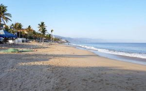 Se presenta marea baja desde Puerto Vallarta hasta Sayulita