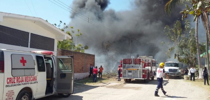 INCENDIO EN LA COLONIA EDUCACIÓN.
