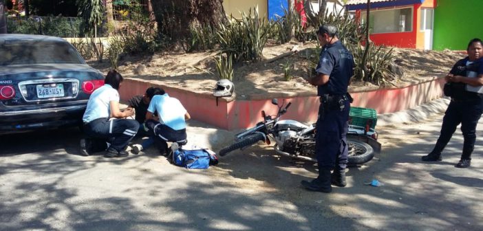 ARROLLAN A MOTOCICLISTA EN AVENIDA LOS TULES.