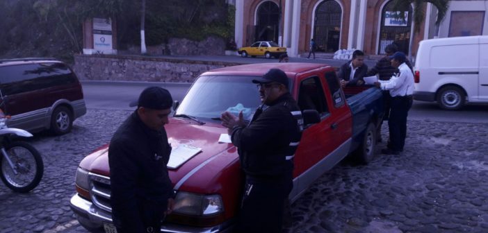 FALLECE POR FUERTE GOLPE AL BAJARSE DE UNA CAMIONETA.