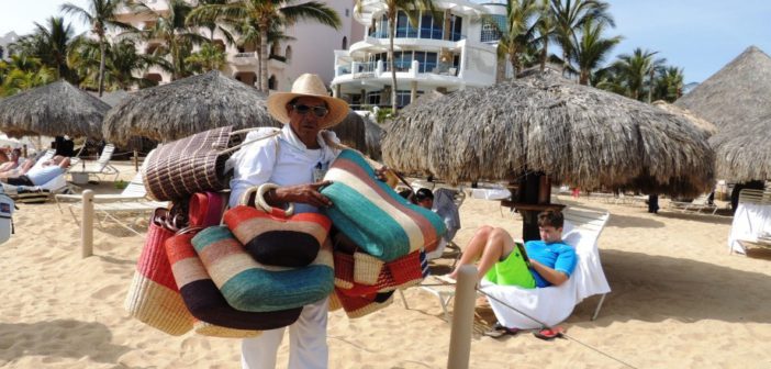 OTORGA SEMARNAT 1 MIL 176 PERMISOS PARA VENTA EN PLAYAS DE LA COSTA DE JALISCO.