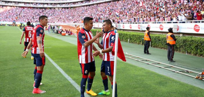 Chivas le dio la vuelta y logra pasar a semifinales.