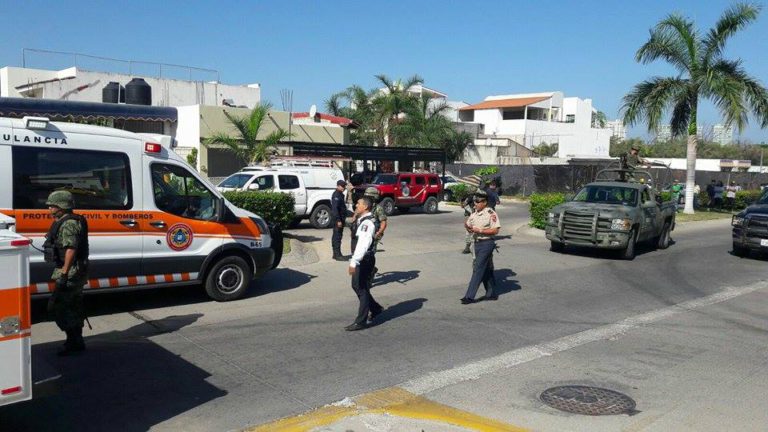 Reportan granada en Fluvial Vallarta. 2 Reportan granada en Fluvial Vallarta.