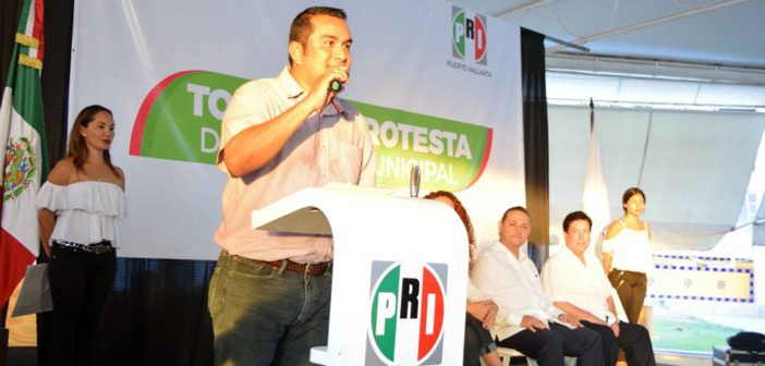 Toman protesta directivos del PRI municipal.
