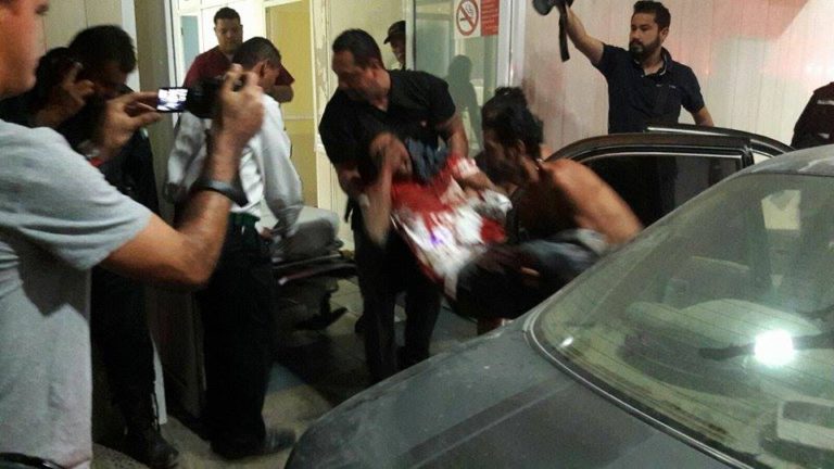 Apuñalan al Irving de la colonia Campestre las Cañadas. 5 Apuñalan al Irving de la colonia Campestre las Cañadas.