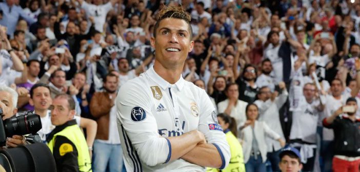 VENCE 3-0 EL REAL MADRID AL ATLETICO CON UN HAT-TRICK DE CRISTIANO RONALDO.