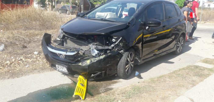 Reportan Choque en la Jesus Rodrigez Barba esquina con Lago Superior