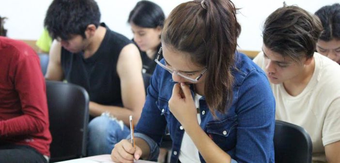 Presentaron examen más de 2 mil aspirantes a licenciatura en CUCosta.