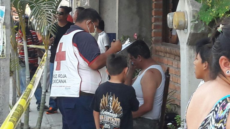 Intensa movilización por disparos en Ixtapa. 2 Intensa movilización por disparos en Ixtapa.