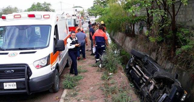 Pierde el control y casi pierde la vida