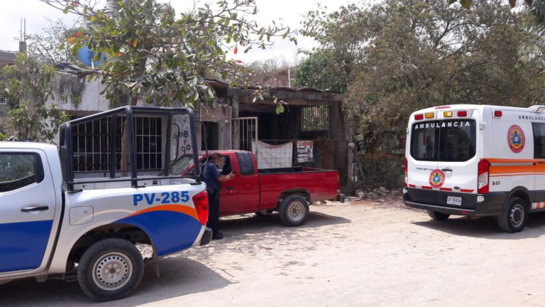 Resulta lesionado al caer de la azotea