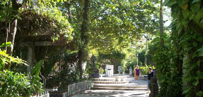 Vallartenses se sienten inseguros al pasear por la isla del Río Cuale