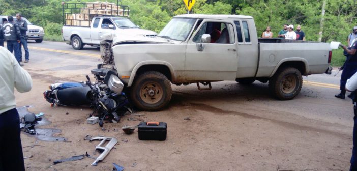 Fatal accidente en la carretera 200, fallecen dos personas