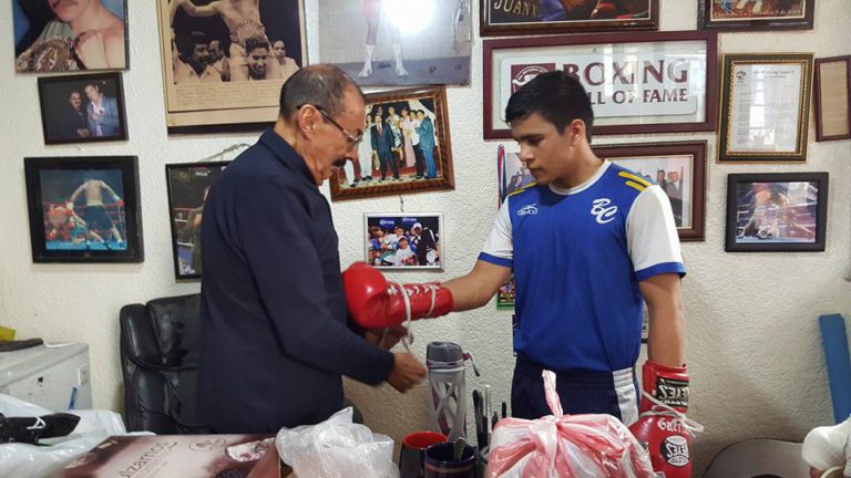 'Nacho' Beristain recibe a ‘la joya’ del boxeo jalisciense