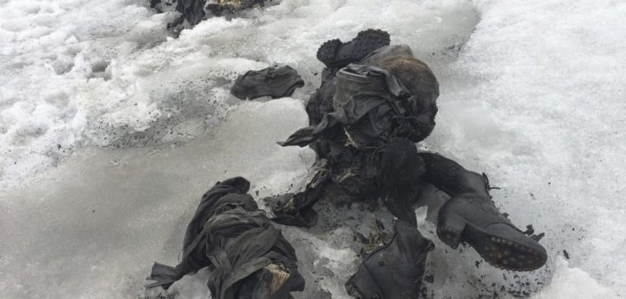 Después de 75 años, hallan a pareja congelados en un glaciar