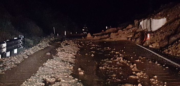 Por deslaves, permanecerá cerrada un mes la vía corta Jala-Compostela