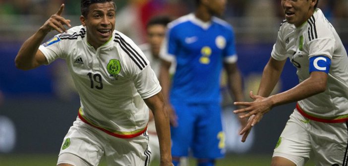 El Tri gana, pero no convence