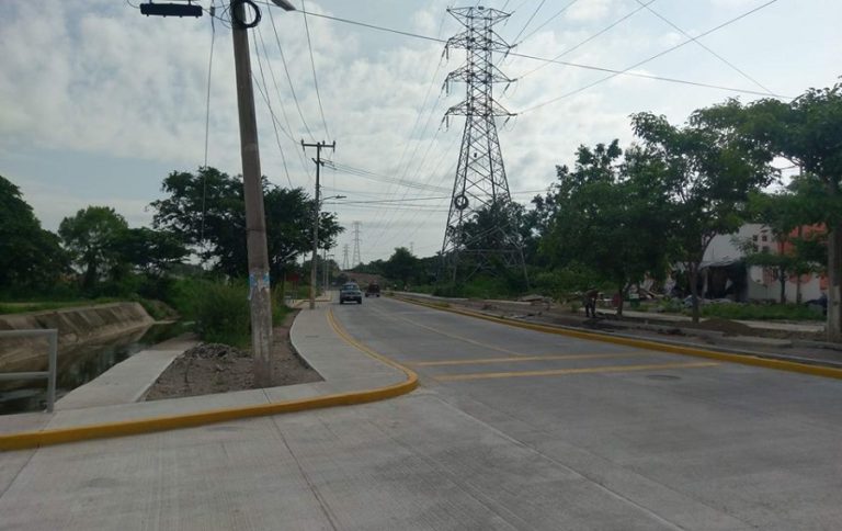 Exigen que culmine construcción de la Avenida México