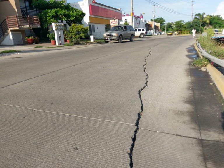 A cinco años de su construcción, avenida Los Poetas presenta ya fracturas