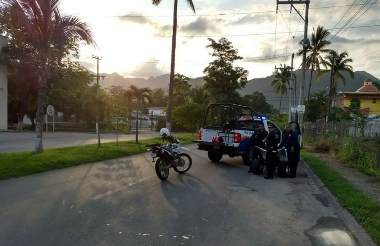 Se lleva la moto de su ‘compa’ de borrachera; es detenido