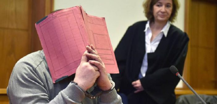 Acusan a enfermero de asesinar a 84 personas