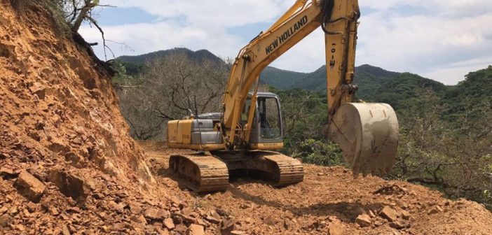 Habilitan paso alternativo sobre la Estatal 544; continúa restringido el paso