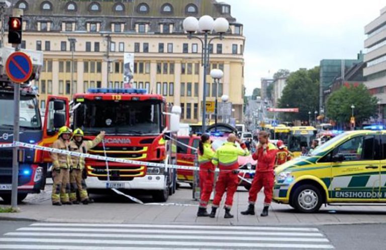 Otro ataque masivo, ahora en Finlandia; al menos dos muertos