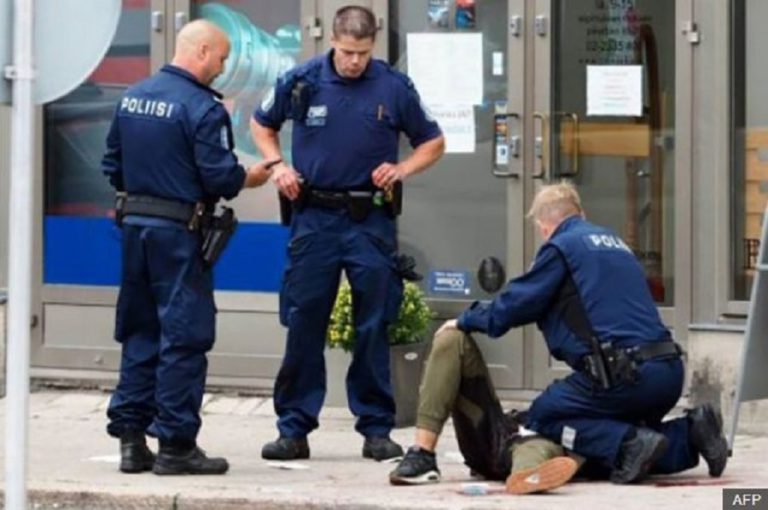 Otro ataque masivo, ahora en Finlandia; al menos dos muertos