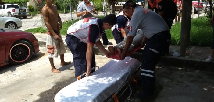 Menor apuñalan a una joven en Villas Río