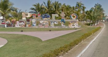 Lucen deterioradas las letras de Puerto Vallarta