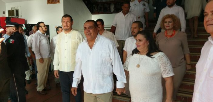 Presenta Arturo Dávalos su segundo informe de gobierno