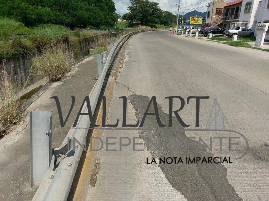 Municipio 'parcha' avenida Los Poetas