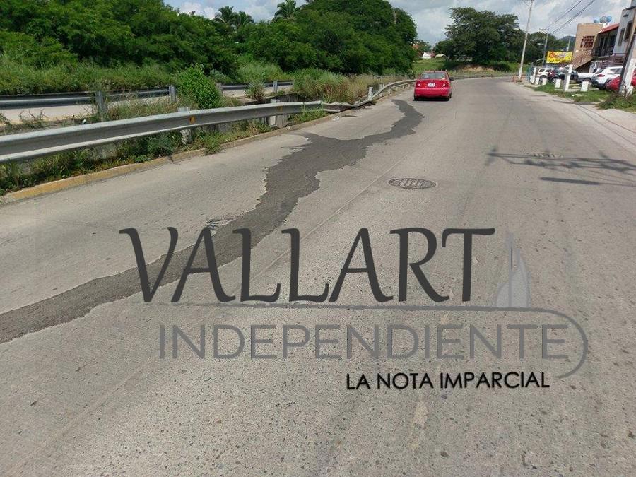 Municipio 'parcha' avenida Los Poetas